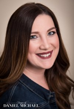 Lauren Theis smiling